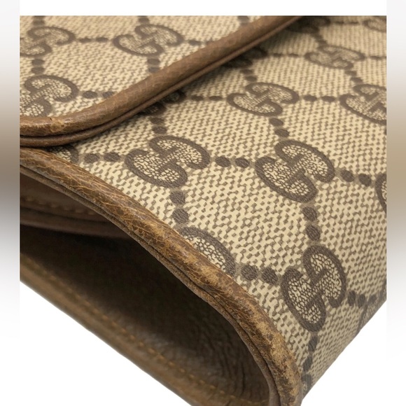 Gucci Brown Monogram Clutch with Gold Accent - Picture 5 of 11